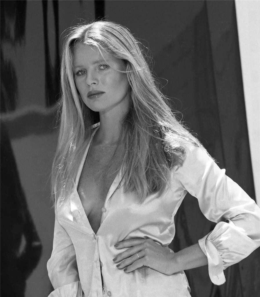 Kim Basinger: pic #1314679