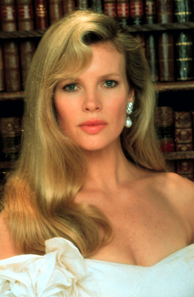 Kim Basinger: pic #309421