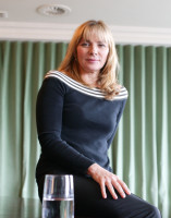 Kim Cattrall photo #