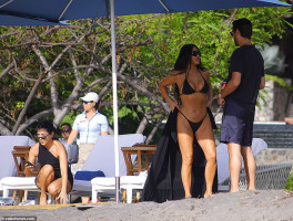 Kim Kardashian photo #