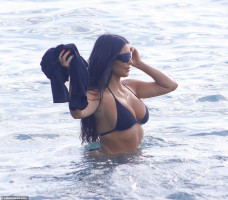 Kim Kardashian photo #