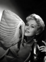 Kim Novak photo #