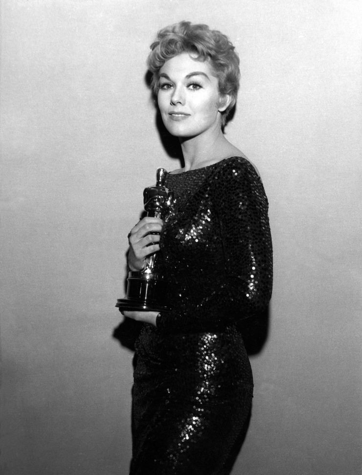 Kim Novak: pic #1255465