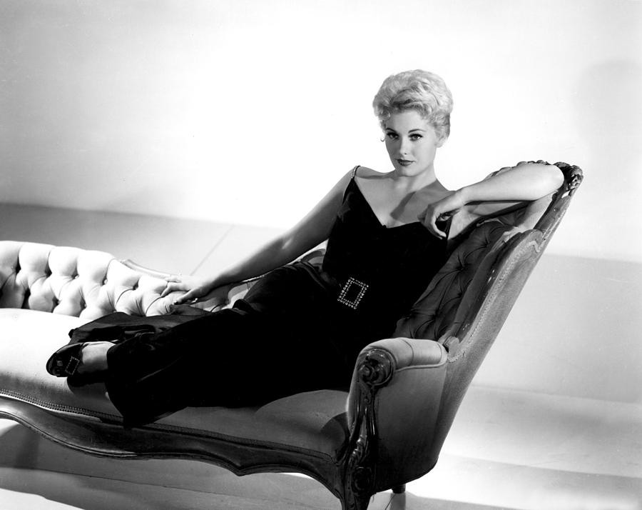 Kim Novak: pic #1255453