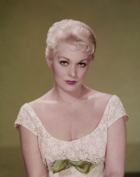 Kim Novak photo #