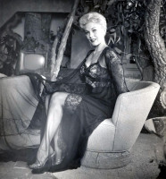 Kim Novak photo #