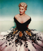 Kim Novak photo #