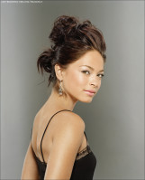 Kristin Kreuk photo #