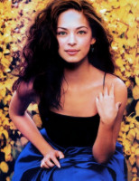 Kristin Kreuk photo #