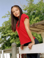 Kristin Kreuk photo #