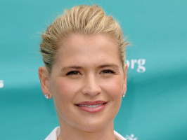 Kristy Swanson photo #