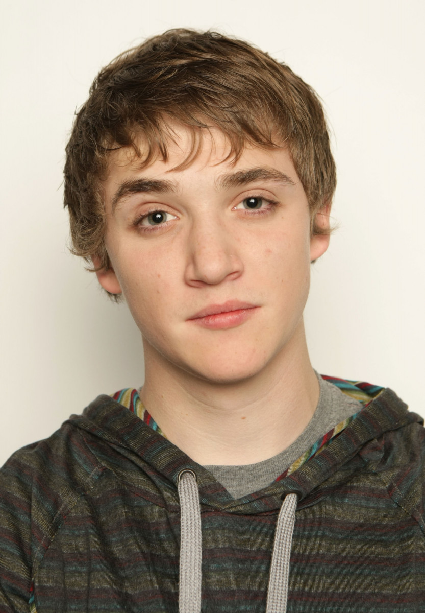 Kyle Gallner: pic #277750