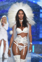 Lais Ribeiro photo #