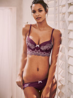 Lais Ribeiro photo #