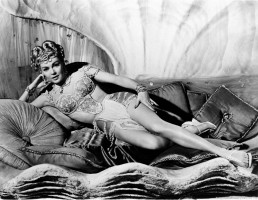 Lana Turner photo #