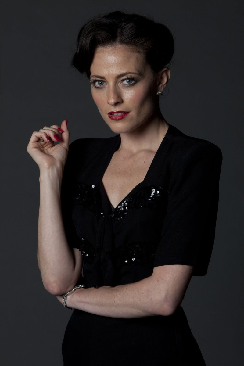 Lara Pulver: pic #441027