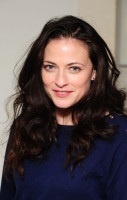 Lara Pulver photo #