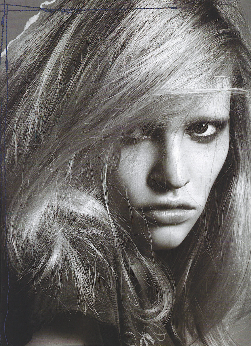 Lara Stone: pic #132048