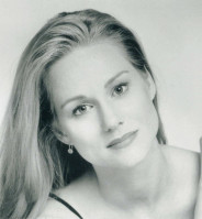 Laura Linney photo #