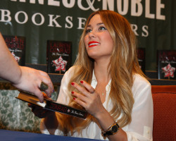 Lauren Conrad photo #