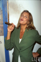 Lauren Hutton photo #