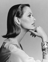 Lauren Hutton photo #