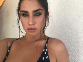 Lauren Jauregui photo #