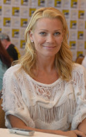 Laurie Holden photo #