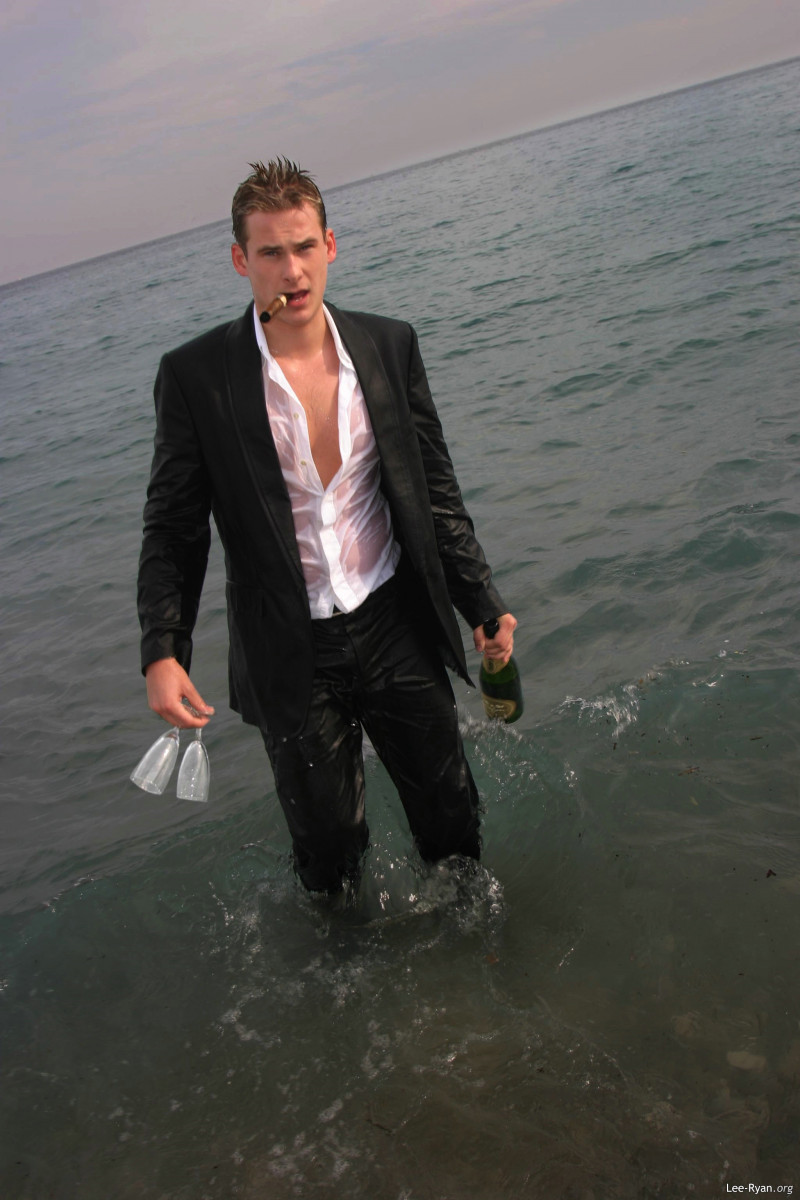 Lee Ryan: pic #671953