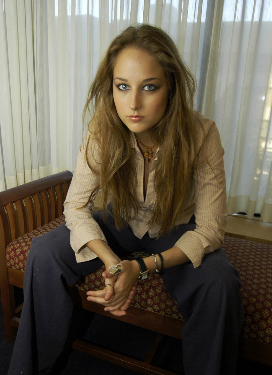 Leelee Sobieski: pic #209079