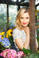Leslie Bibb photo #