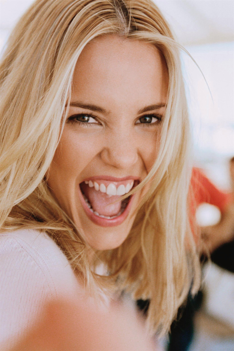 Leslie Bibb: pic #60395