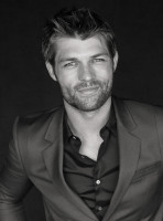 Liam McIntyre photo #