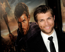 Liam McIntyre photo #