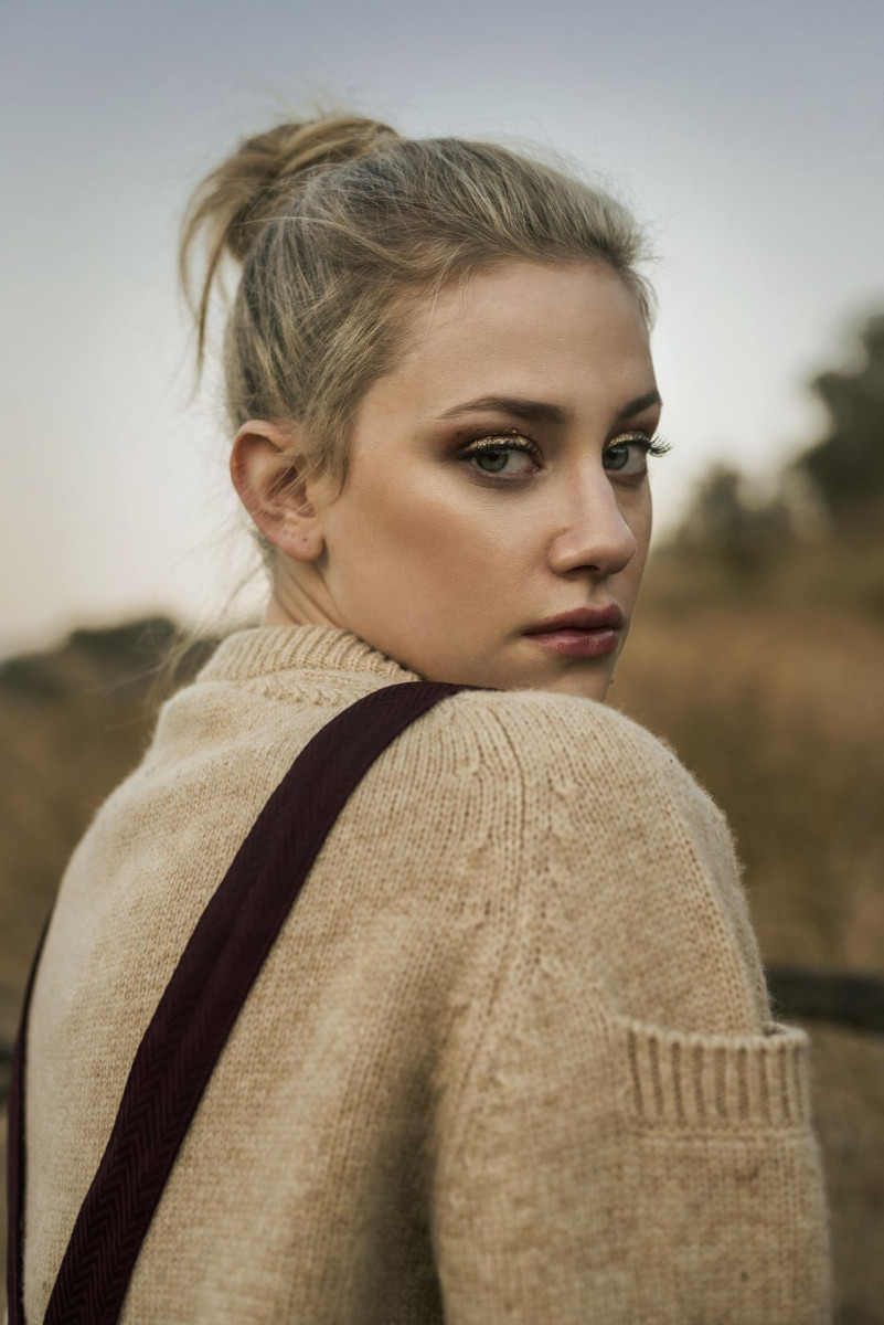 Lili Reinhart: pic #1011351