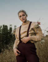 Lili Reinhart photo #