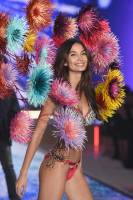 Lily Aldridge photo #