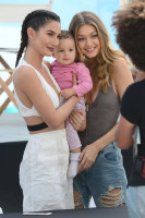 Lily Aldridge photo #