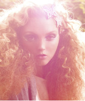 Lily Cole photo #