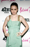 photo 22 in Lily Collins gallery [id393208] 2011-07-20