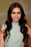 Lily Collins pic #450900