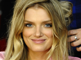 Lily Donaldson photo #