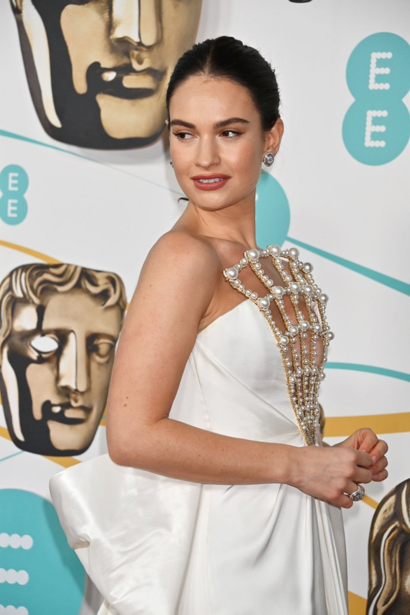 Lily James: pic #1323216