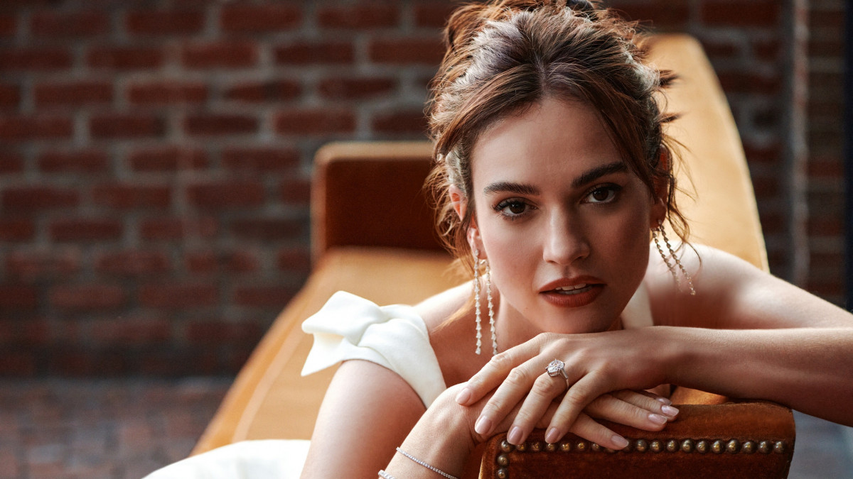 Lily James: pic #1335393