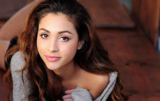 Lindsey Morgan photo #