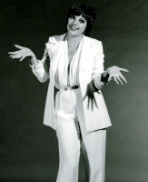 Liza Minnelli photo #