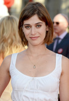 photo 5 in Lizzy Caplan gallery [id520561] 2012-08-08