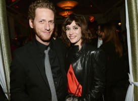 Lizzy Caplan photo #