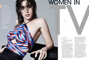 Lizzy Caplan photo #