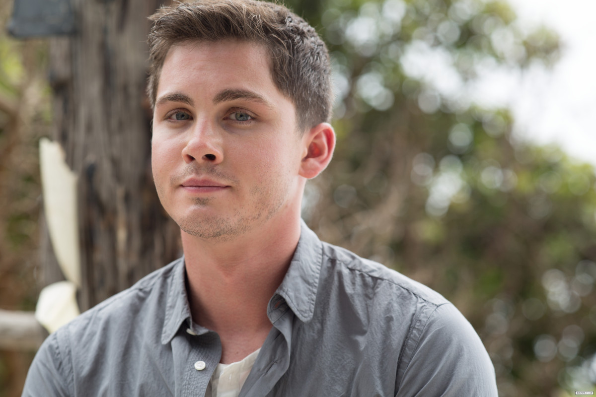 Logan Lerman: pic #737551